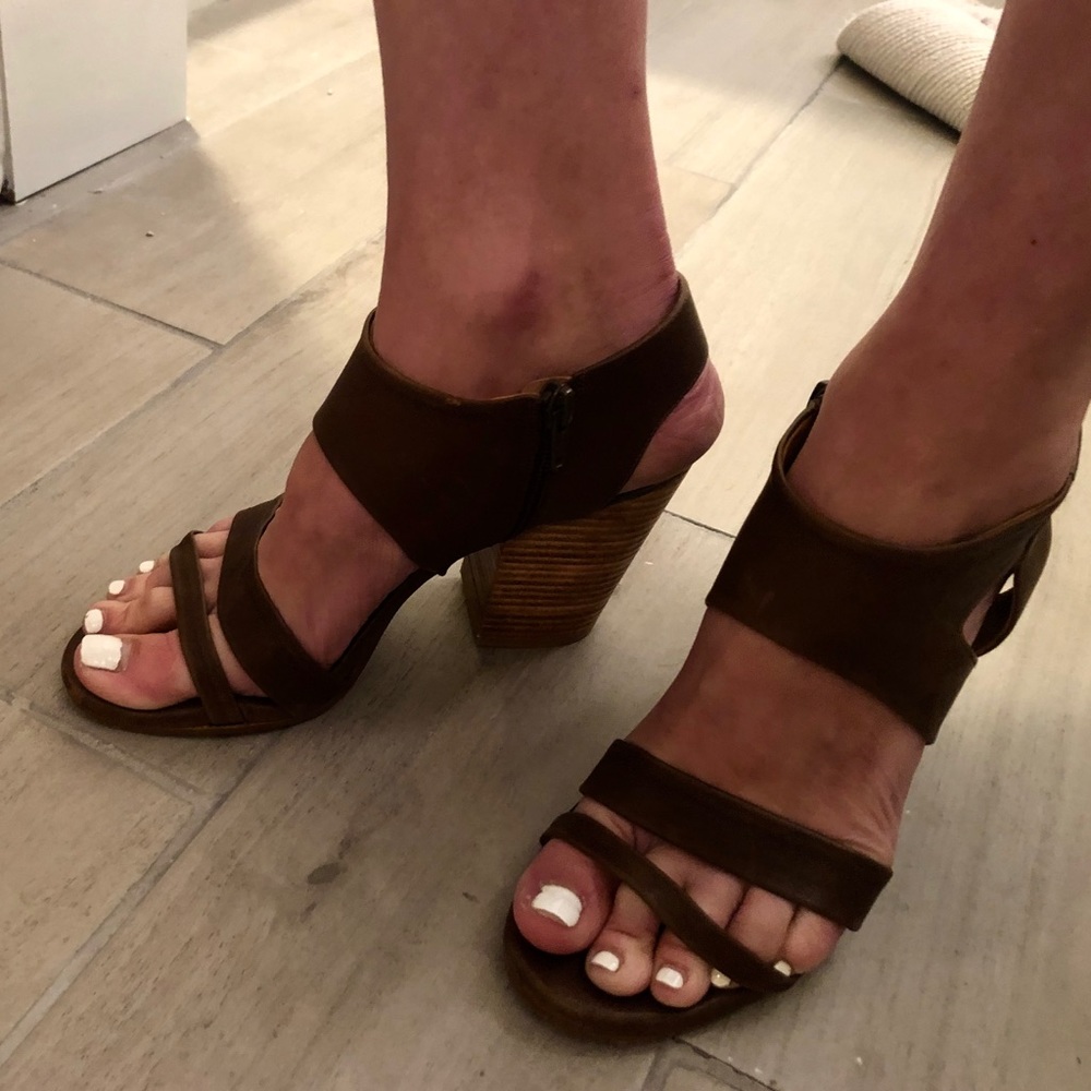 Coclico Brown Leather Strappy Sandals